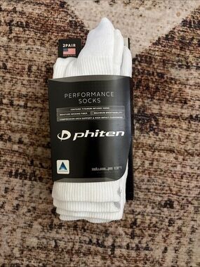 Phiten Men's Performance Crew Socks - White (2 Pair)